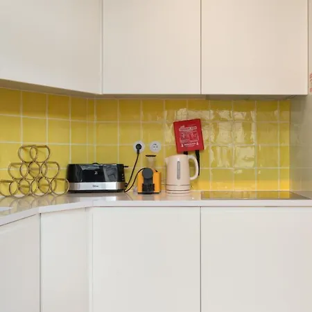 Apartman Plum Guide - The Ponsard *